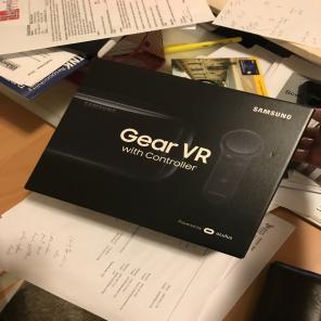 Samsung Gear VR with Controller