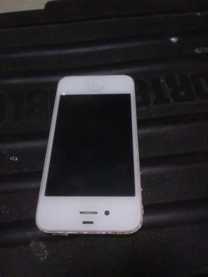 IPhone 4 white smartphone