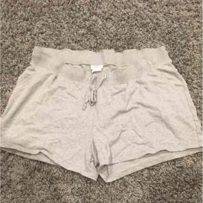 Maternity shorts XL