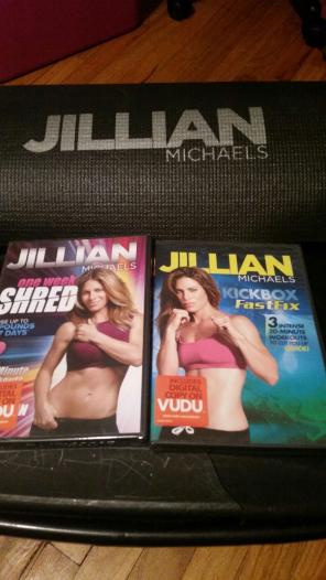 2 Jillian Michaels DVDS + Yoga Mat