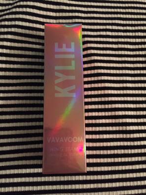 Kylie VAVAVOOM Wing Stamp