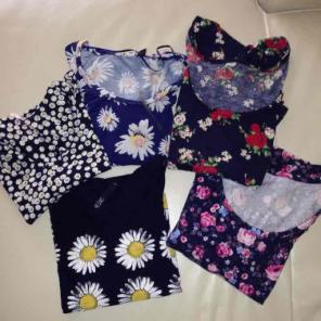 Woman five flowers style tops
