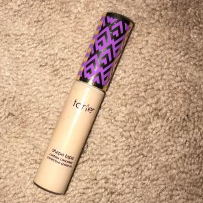 LIGHT NEUTRAL TARTE SHAPE TAPE CONCEALER