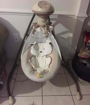 Fisher price snug a puppy baby swing
