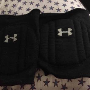 Under armor knee pads