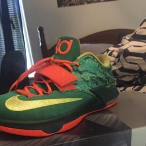 KD 7 "Weatherman" Size 12