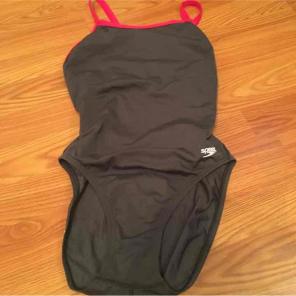 Speedo one piece bathing suit
