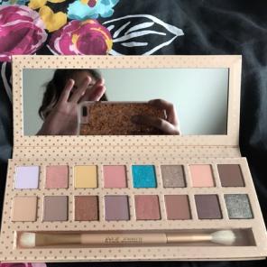 KYLIE VACATION PALETTE