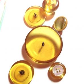 Variety of Apple Juice Bakelite Buttons