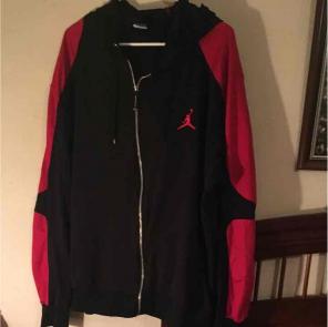 Jordan Mens zip up