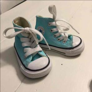 Converse baby size 2