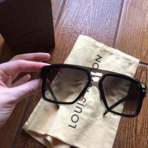 Lv glasses