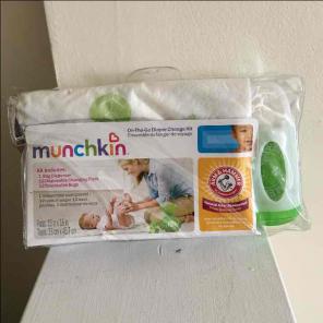 Munchkin On-The-go Diaper Change Kit
