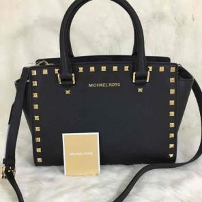 BNWT MK Studded Selma Satchel(Black)