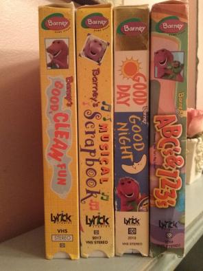 BARNEY Loves deals 4 VHS tapes