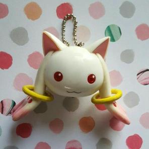 Kyubey light up keychain