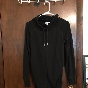 Liz Lange Maternity Sweatshirt