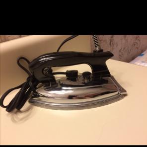 Vintage Travel Iron Like New