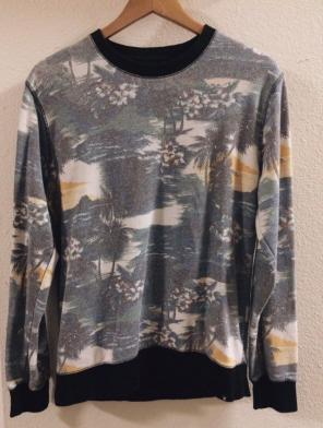 Hurley crewneck sweater