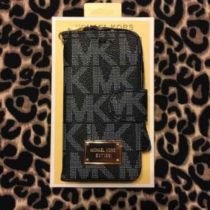 MK Black iPhone 7 wallet case