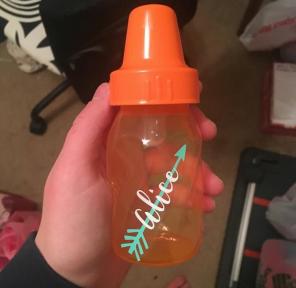 Arrow bottle personalised decal