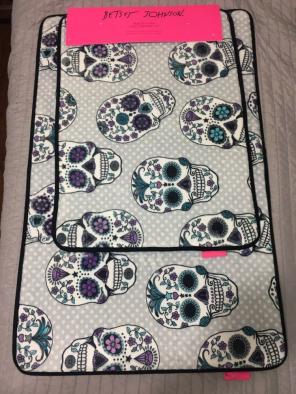 New Betsey Johnson Bath Mat Set