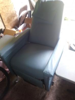 Rolling recliner