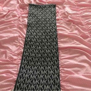 Micheal Kors scarf