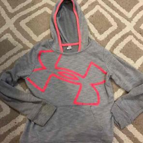 Under Armour girls hoodie size medium
