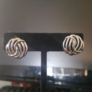 Gorgeous Silverstone Monet vintage clip