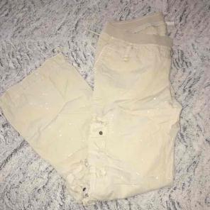 Old Navy Maternity Cargo Pants