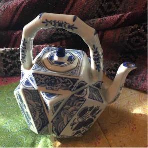 Vintage Chinese Teapot