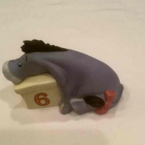 Disney Ceramic Winnie The Pooh cake topp