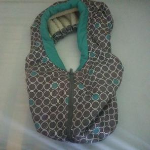 Tender kisses carseat cover