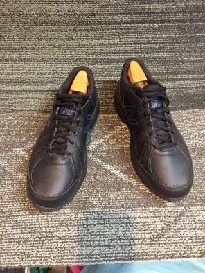 New Balance 409 Work Sneakers size 9