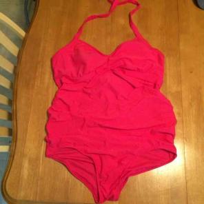 VM maternity swimsuit