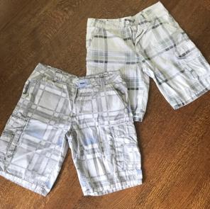Two pairs men sz 32 Carbon plaid shorts