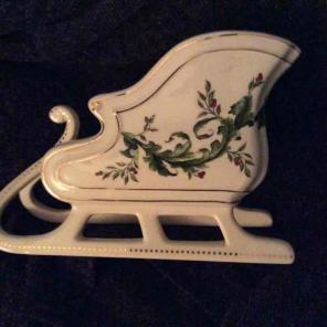 Vtg. FTD porcelain sleigh
