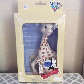 sophie the giraffe