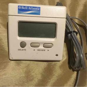 Bell Alantic caller ID vintage unit.