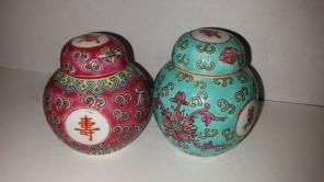 Vintage China Ginger jarss with lids