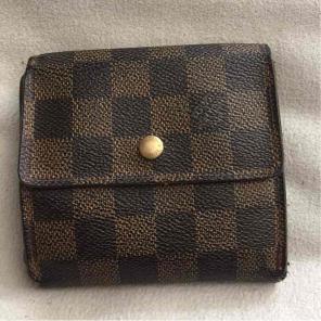 Louis Vuitton tri fold wallet