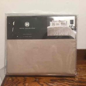 King bedskirt