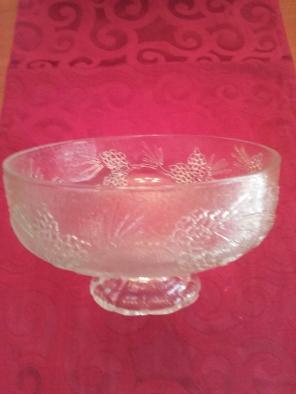 Tiarra Ponderosa footed 8", never used