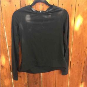 Lululemon athletica pull over top
