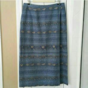 Beautiful Linen Wrap Skirt Size 14