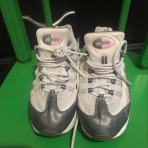 Airmax 95 Size 3 Pink And Metallic Grey
