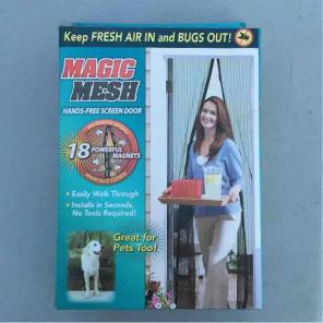 MAGIC MESH (hands free screen door)