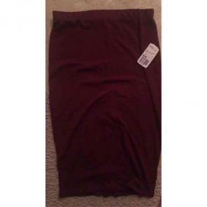 NWT Forever21 Small Burgundy Skirt