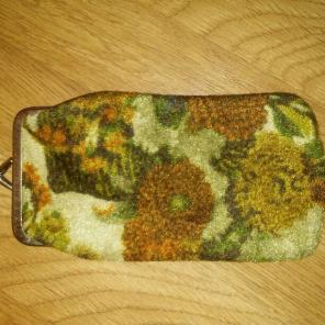 Groovy vintage coin purse